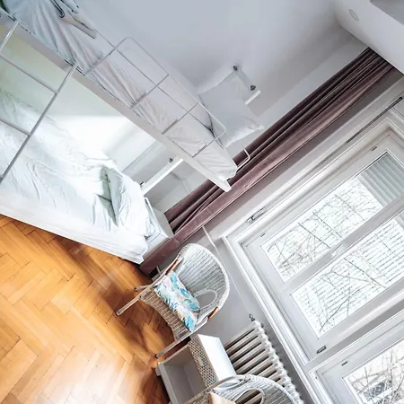Central 4 Bedroom 154M2 Apartment With Terrace-2